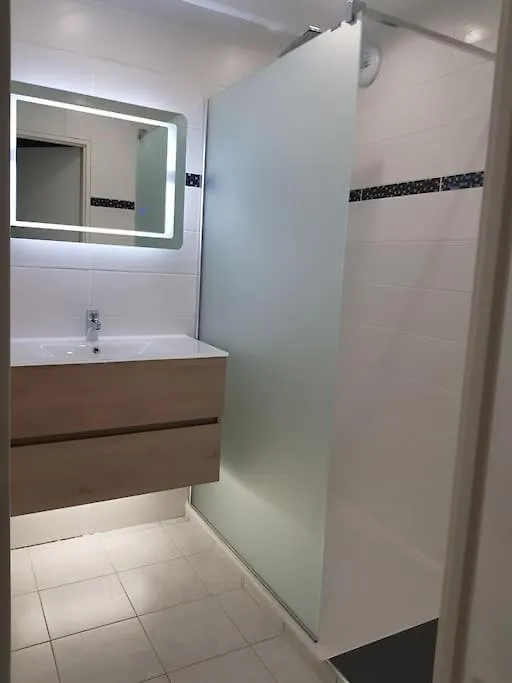 Apartment Logement Plein Centre De Plerin A Proximite Des Plages Et Des Commerces